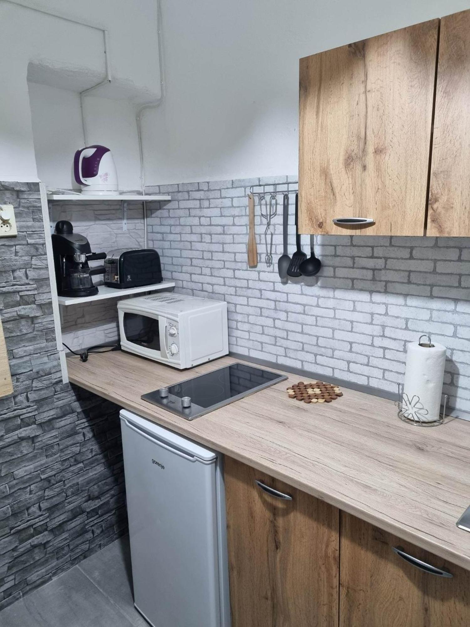 Napfeny Apartment *